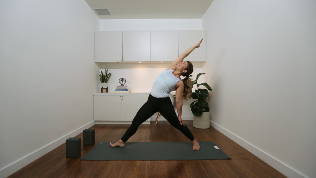 YYOGA AT HOME - Teacher - Kate Gillespie